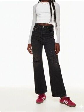 NWOT Levi's Black Distressed Ribcage Straight Ankle Jeans Size 28